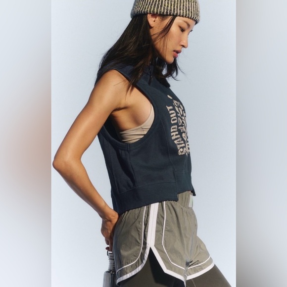 🆕 Free People Navy Sleeveless sweatshirt size medium - Picture 2 of 13